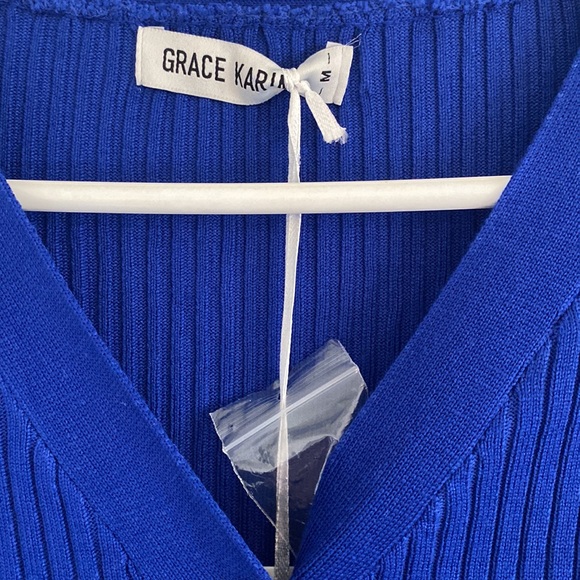 45. Super soft bright blue sweater - Picture 5 of 8